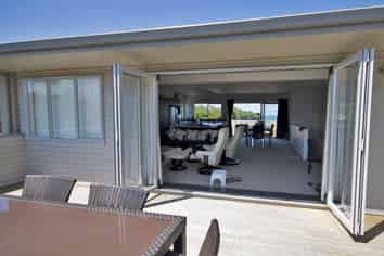 1066 Whangaparaoa Road, Tindalls Beach