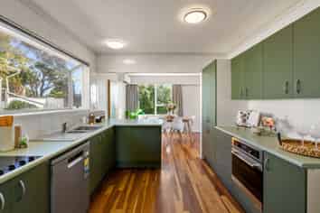 6 Link Road, Newlands