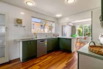 6 Link Road, Newlands