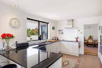 27 Ruapehu Drive, Fitzherbert