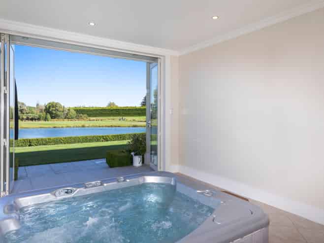 17 Mayfly Lane, Northwood