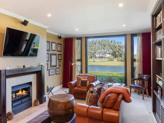 17 Mayfly Lane, Northwood