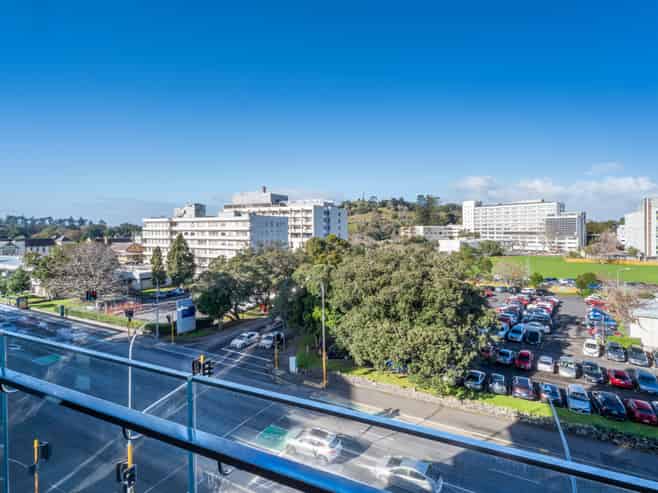 411/223B Green Lane West, Epsom