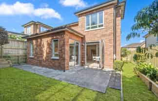 57 Fields Parade, Albany