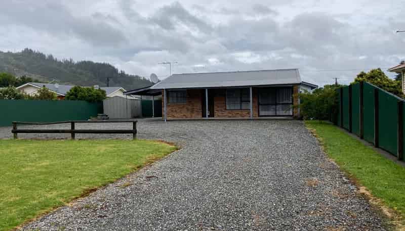 62  Main St, Reefton