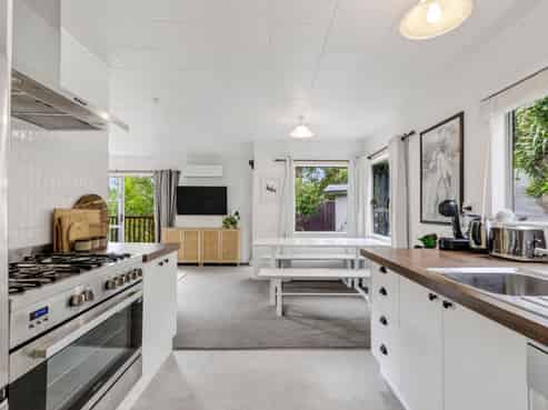 1/38c Jenner Road, Toi Toi