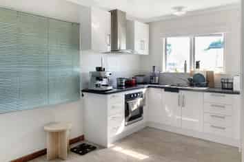 215 Lytton Road, Elgin