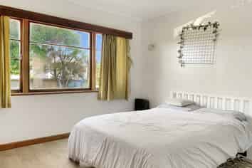 215 Lytton Road, Elgin