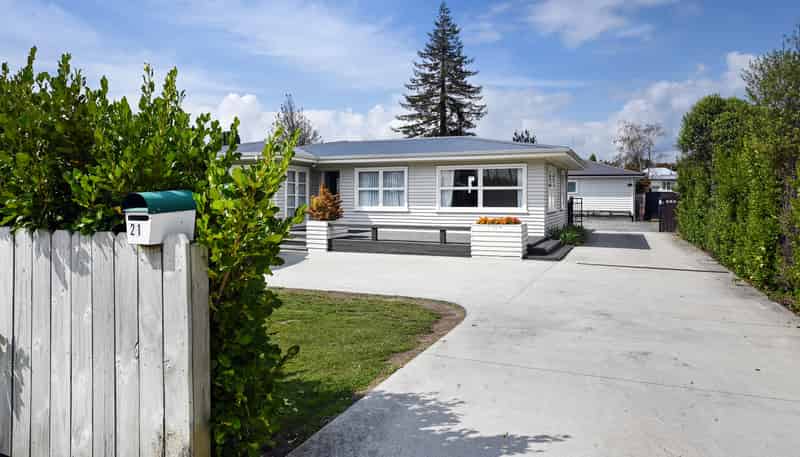 21 Russell Road, Fairy Springs