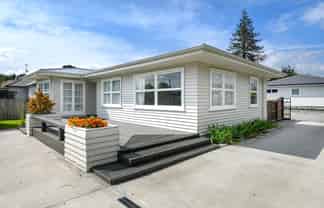 21 Russell Road, Fairy Springs