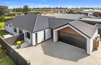 4 Roles Way, Rolleston