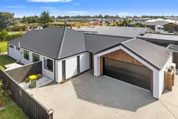 4 Roles Way, Rolleston