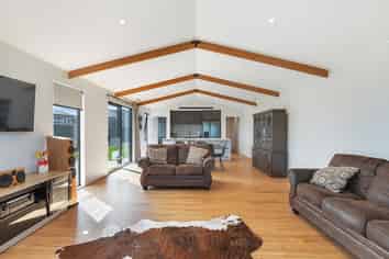 4 Roles Way, Rolleston