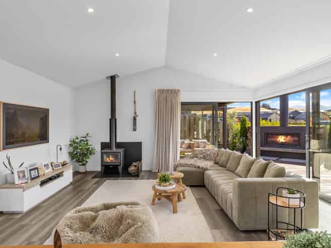 17 Armidale Crescent, Wanaka