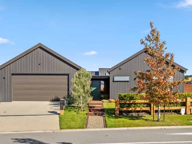 17 Armidale Crescent, Wanaka