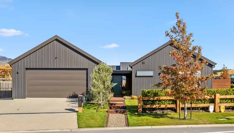 17 Armidale Crescent, Wanaka