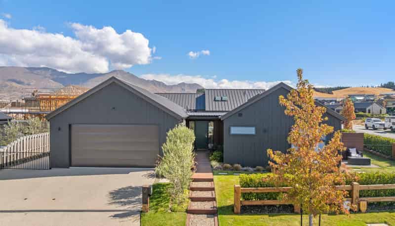 17 Armidale Crescent, Wanaka
