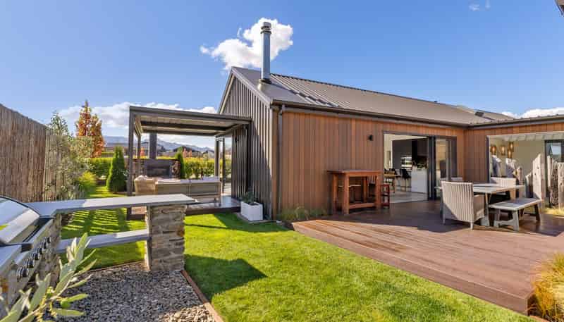 17 Armidale Crescent, Wanaka