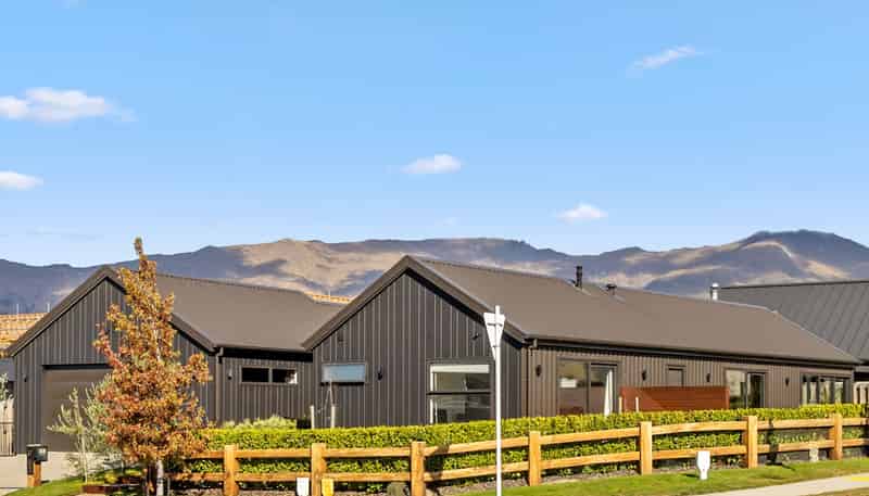 17 Armidale Crescent, Wanaka