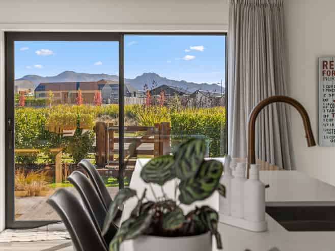 17 Armidale Crescent, Wanaka