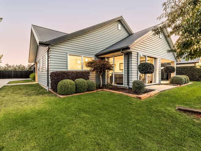 48 Norfolk Drive, Cambridge