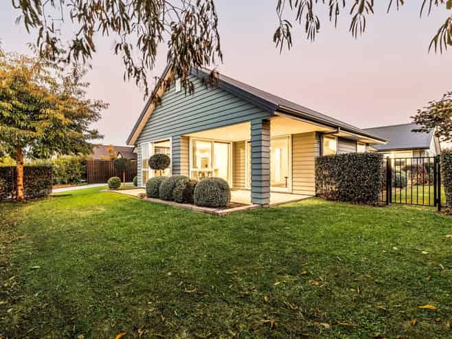 48 Norfolk Drive, Cambridge