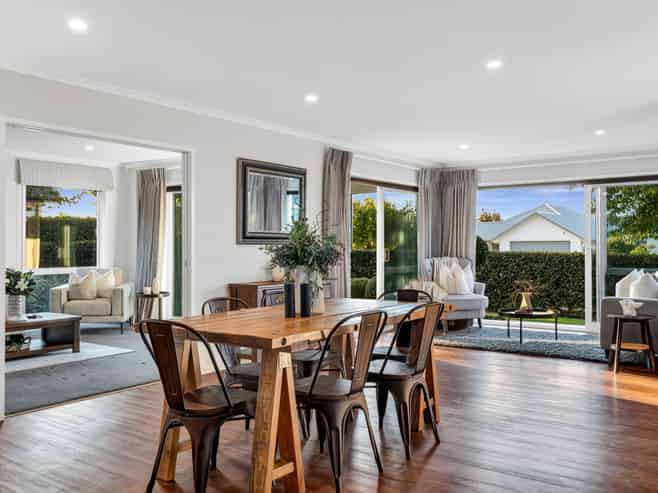 48 Norfolk Drive, Cambridge