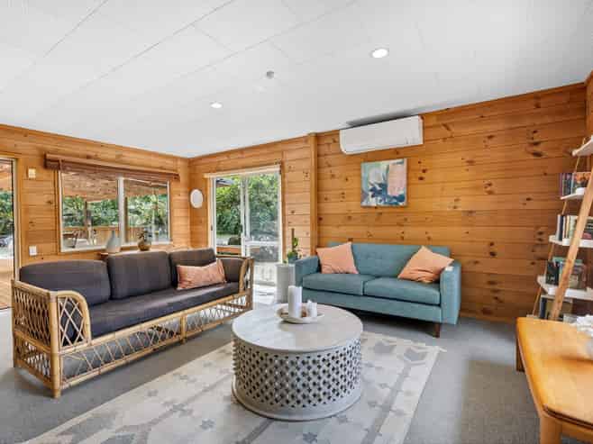 124 Western Hills Drive, Kensington