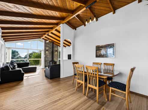 99 Sunnyside Road, Sunnyvale
