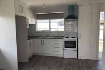 24 Heather Street , Levin