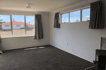 24 Heather Street , Levin