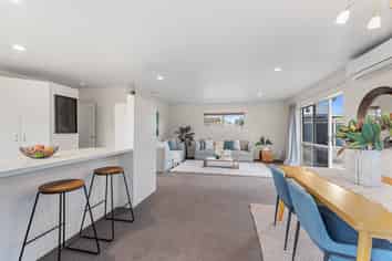 72 Evans Road, Papamoa