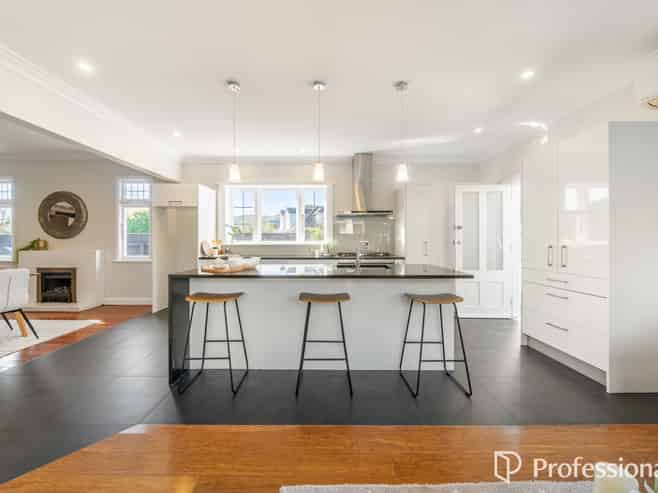 120 Knights Road, Central Hutt