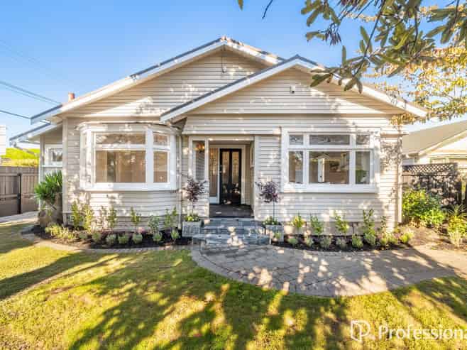 120 Knights Road, Central Hutt