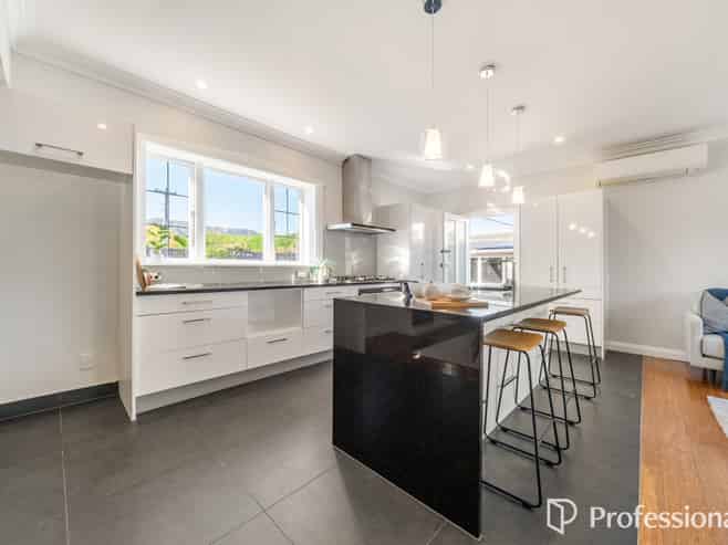 120 Knights Road, Central Hutt