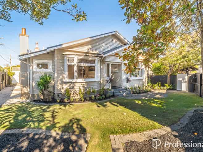 120 Knights Road, Central Hutt