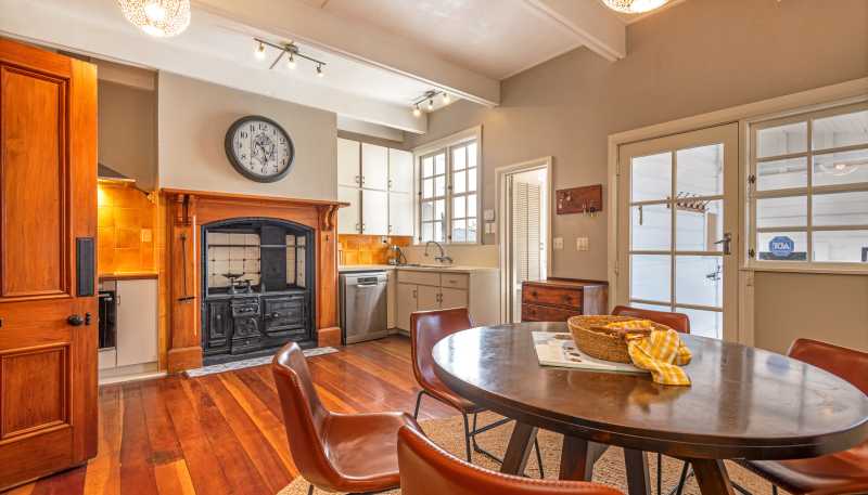 642 Pioneer Highway, Highbury