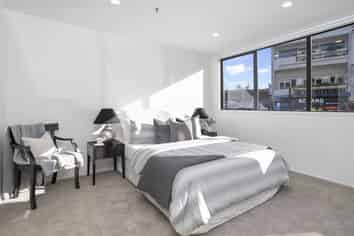 1G/175 Hurstmere Road, Takapuna