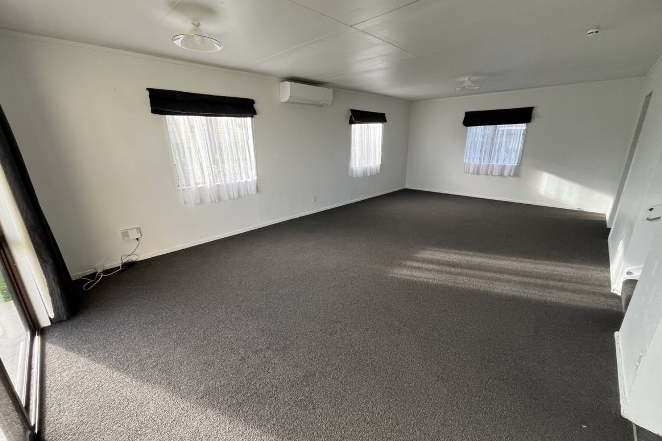 FIVE BEDROOMS, WEST END - Bild 2