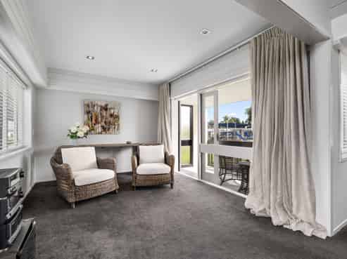 2/24 Fifth Avenue, Avenues