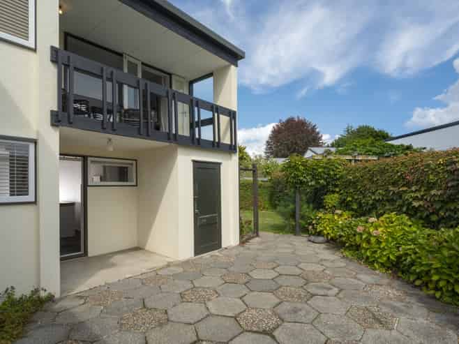 2/24 Fifth Avenue, Avenues