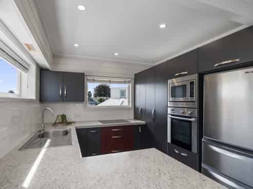 2/24 Fifth Avenue, Avenues