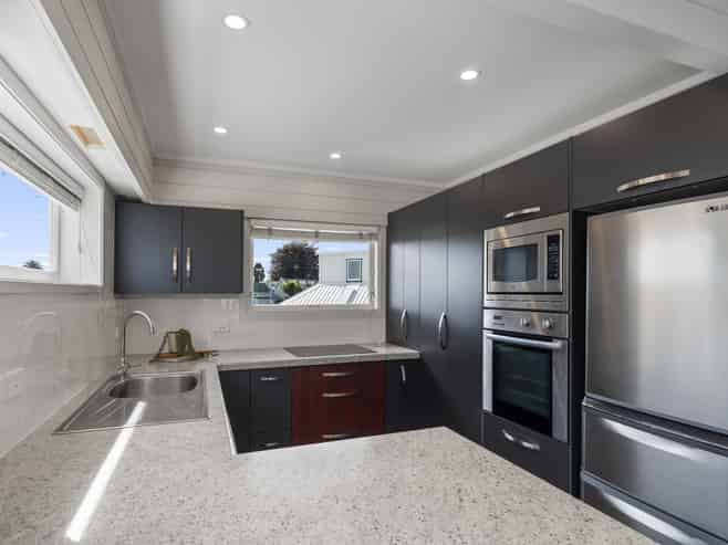 2/24 Fifth Avenue, Avenues