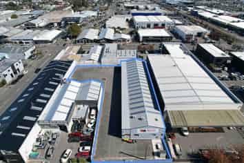 Large Sydenham warehouse + yard 