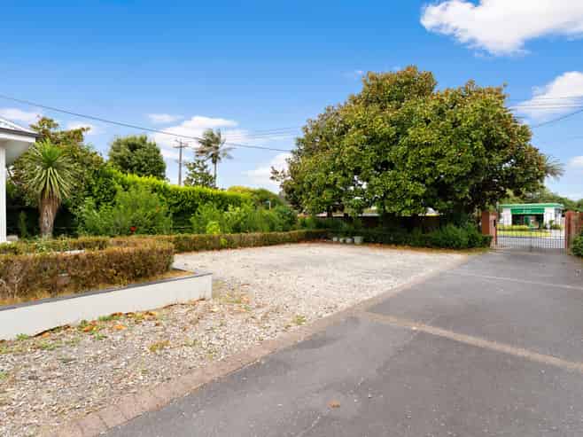 232 Lake Road, Hauraki