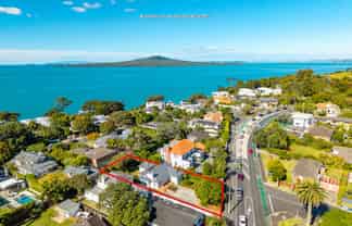 232 Lake Road, Hauraki