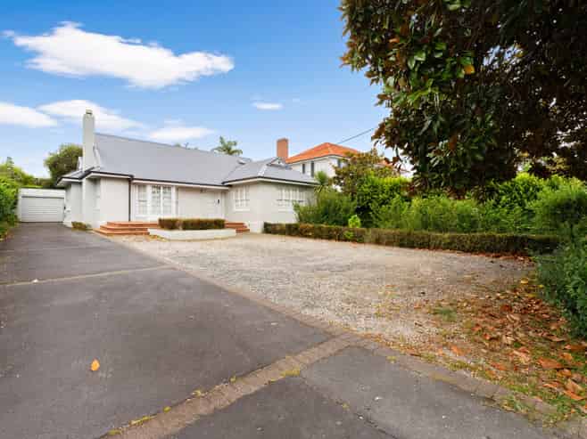 232 Lake Road, Hauraki