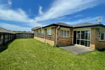 28 Raphoe Road, Flat Bush