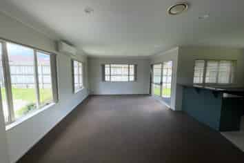 28 Raphoe Road, Flat Bush