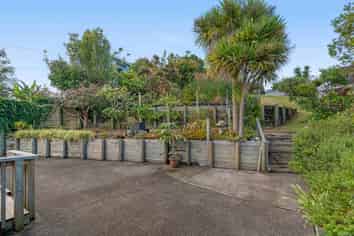 13 Awaroa Road, Helensville